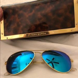 BLUE AVIATOR RAY BANS W/ TORY BURCH CASE